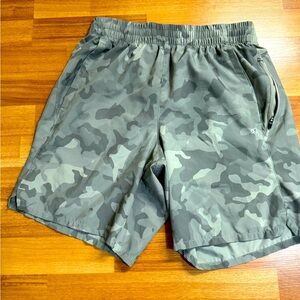 DSG shorts “S” No liner 6” desert camo geo print